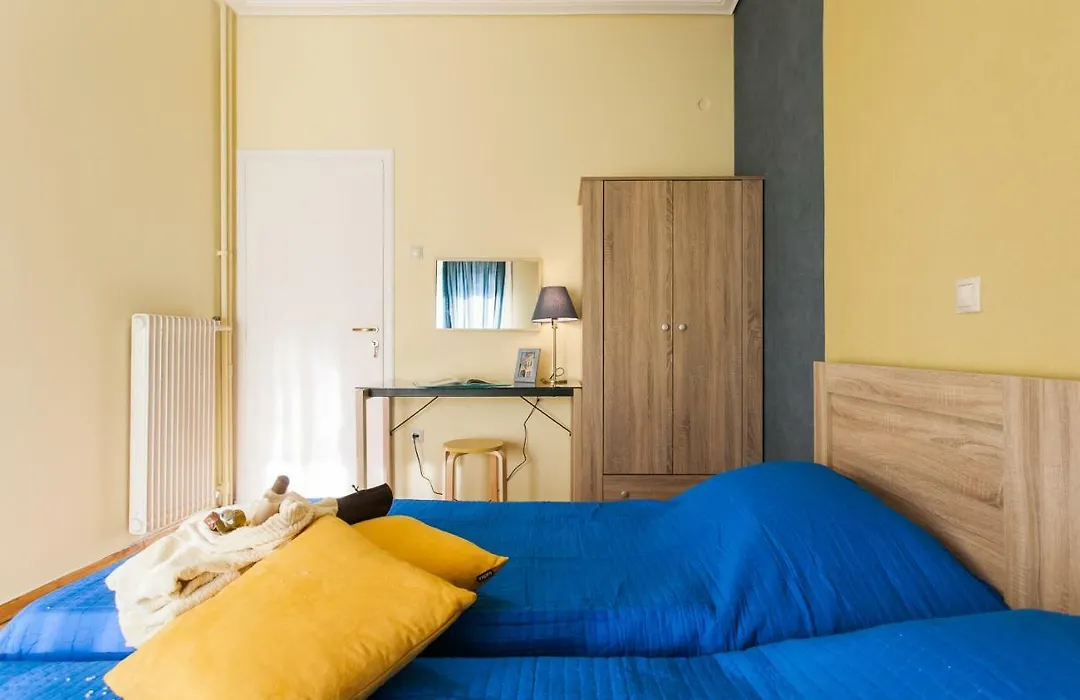 Private Central View Rooms In Shared Apartment Near To Acropolis Metro Station-1